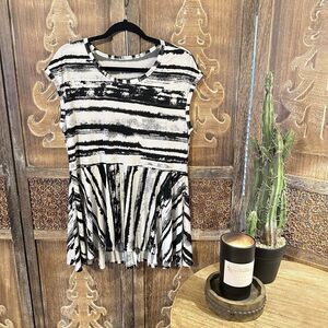 Vtg Black White Striped  Polyester Sleeveless Swirl Tunic Women’s M C4